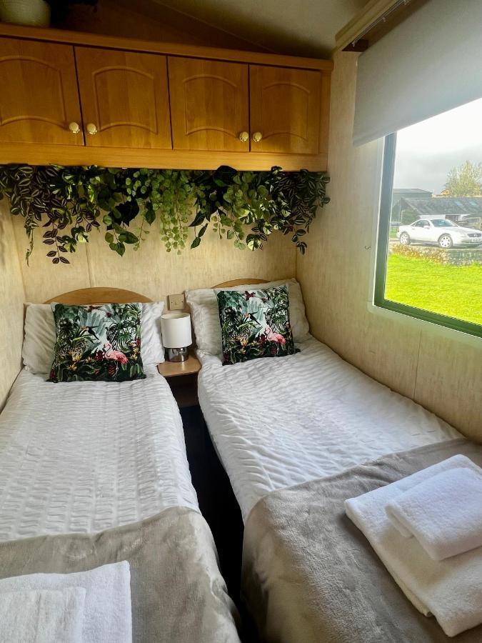 Jungle House No.26 At Three Lochs Holiday Park 뉴튼스튜어트 외부 사진
